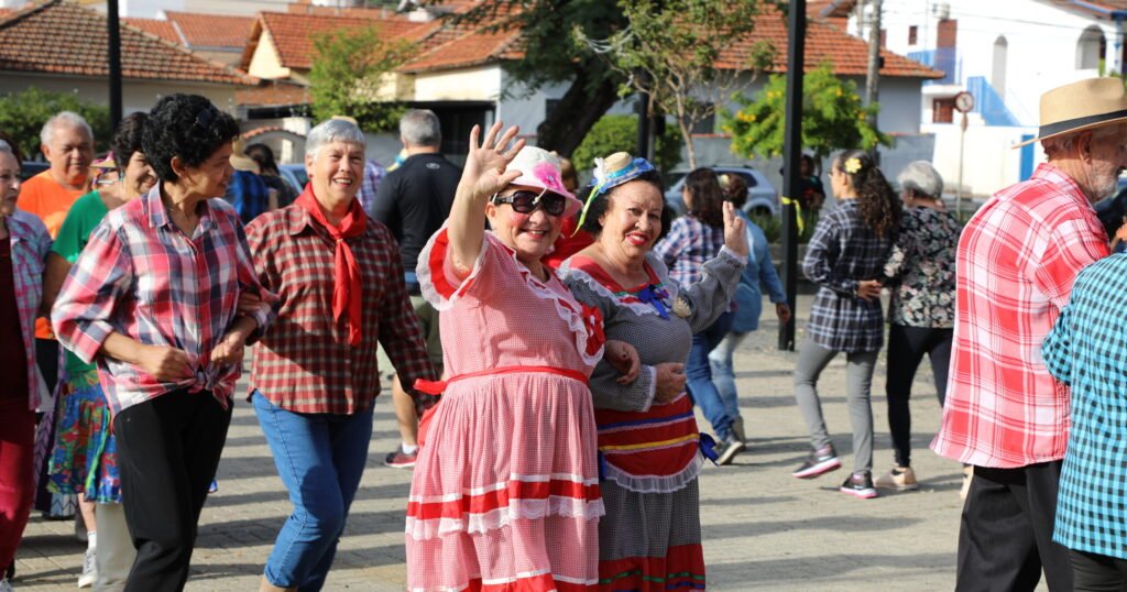 Viver Melhor celebra tradição junina, convívio social e bem-estar em Mogi Mirim